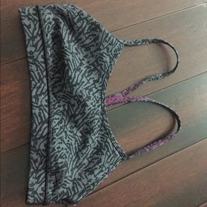 Lululemon sports bra